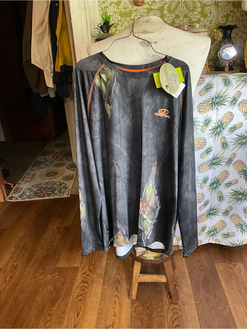 NWT large LS MOSSY OAK TSHIRT